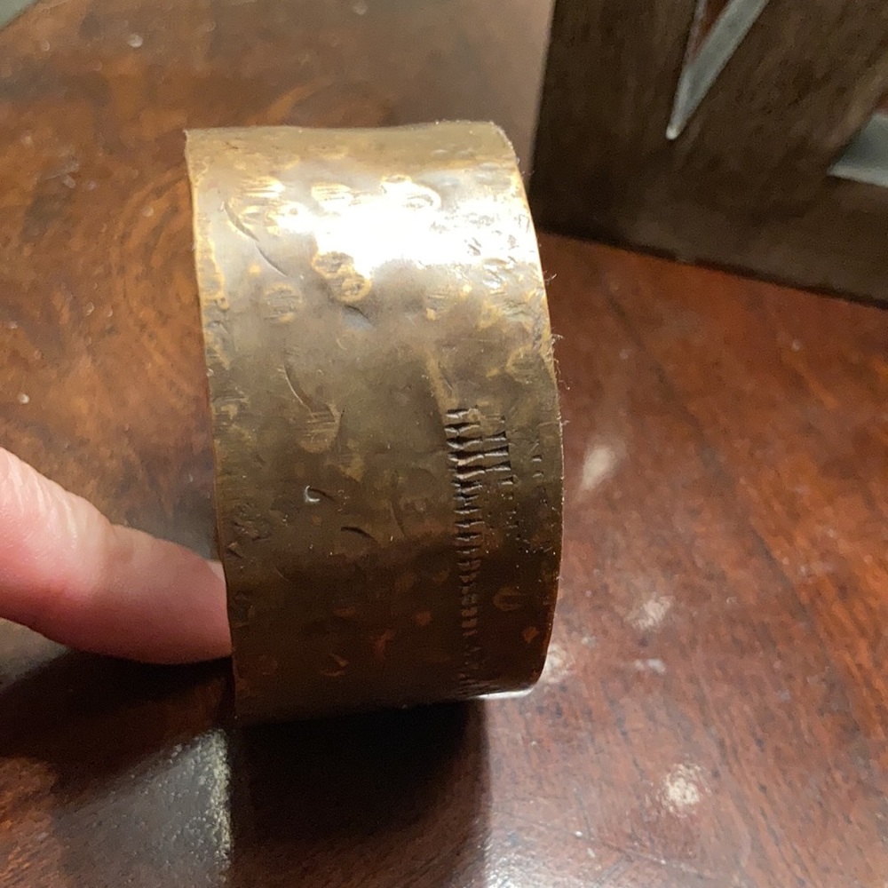 Hand crafted copper hammered cuff bracelet - Picture 2 of 7
